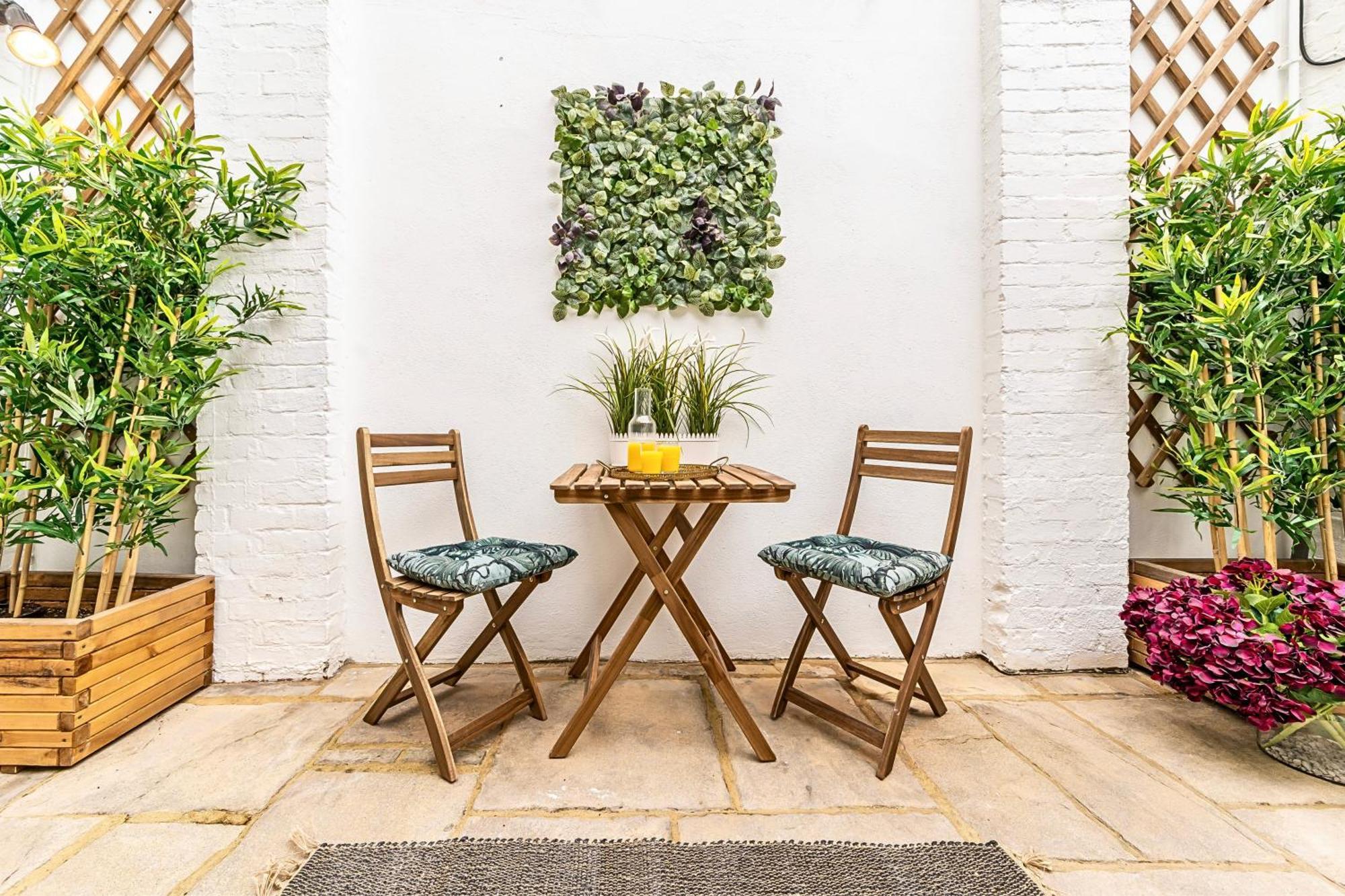 The Secret Kensington Garden Mews-2 Bedroom Full House-2 Train Lines- Spacious-Kings Road- Harrods -Chelsea Stadium-Private Small Patio Лондон Экстерьер фото